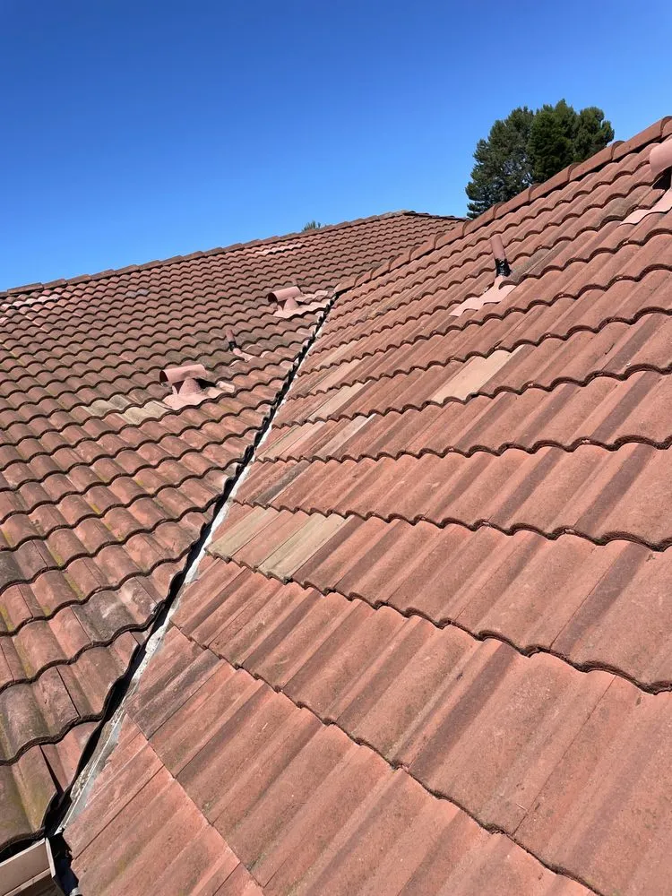 Slide of Alvarez Roofing