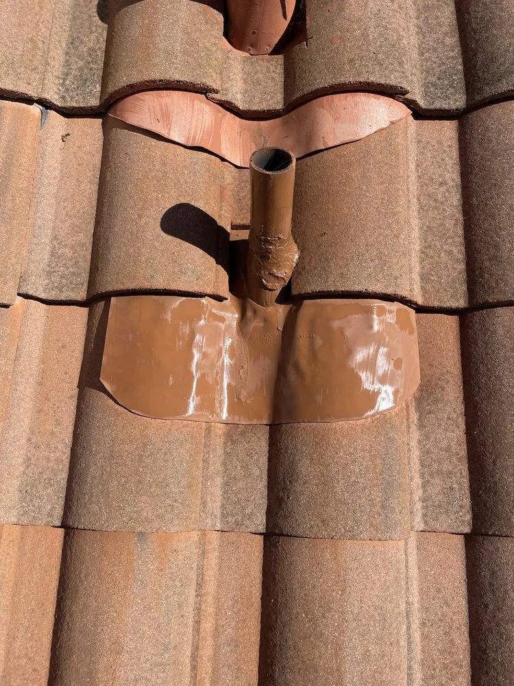 Slide of Alvarez Roofing