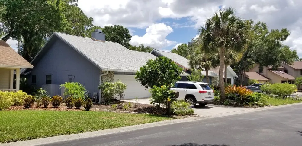 Slide of Alvarez Roofing Services