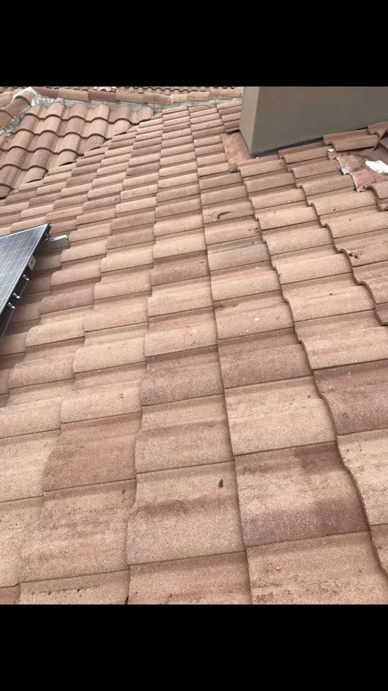 Slide of Alvaro's Roofing