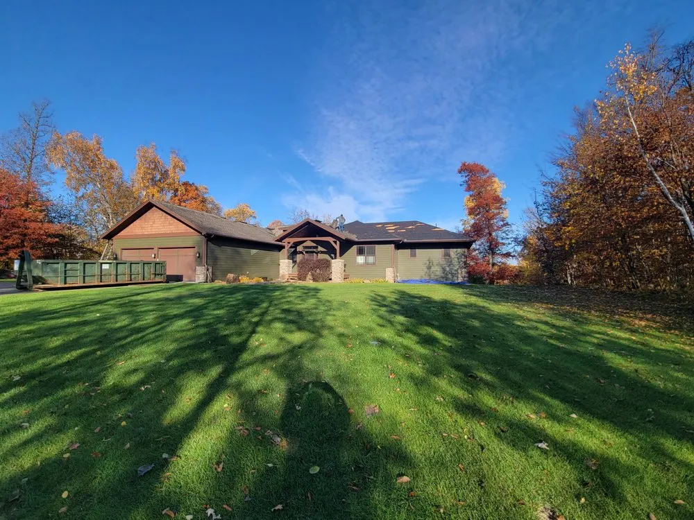 Slide of A&M Roofing