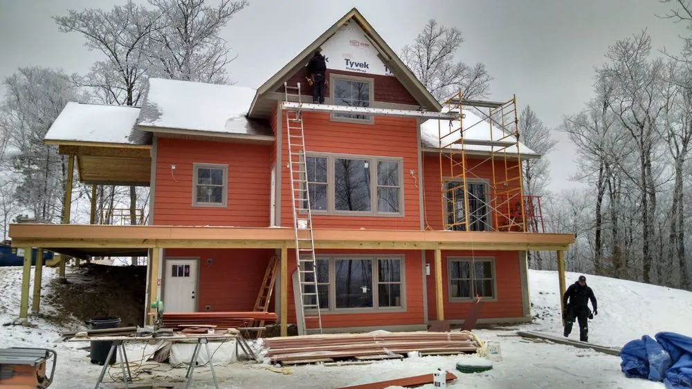 Slide of A&M Roofing