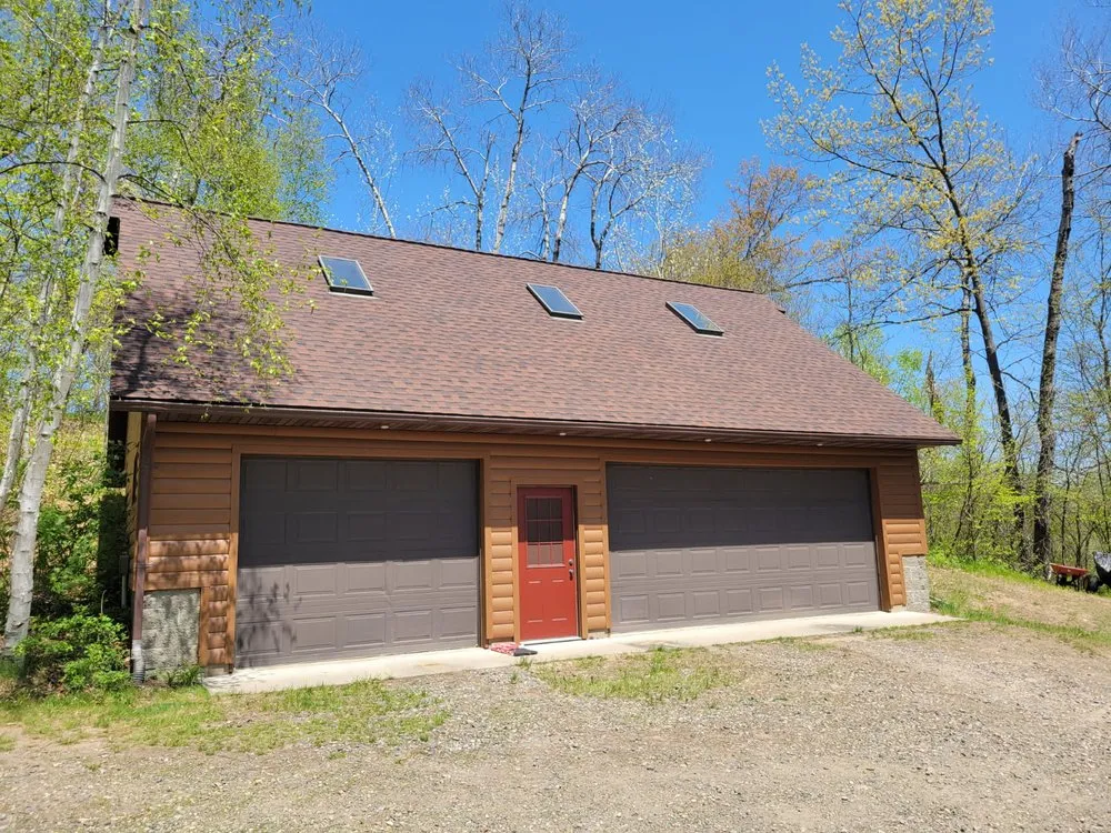 Slide of A&M Roofing