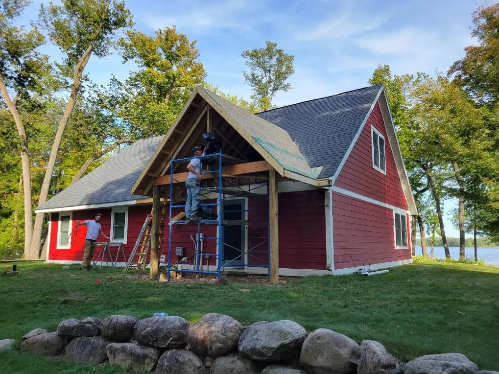 Slide of A&M Roofing