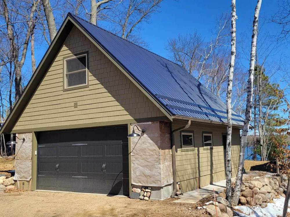 Slide of A&M Roofing