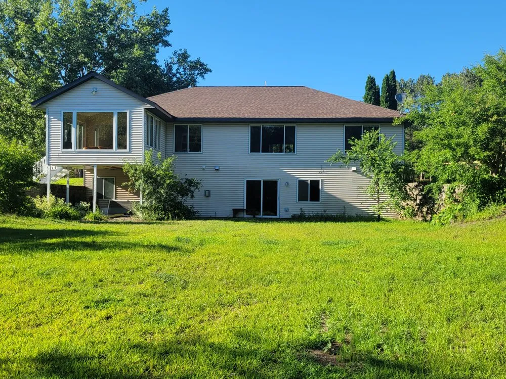 Slide of A&M Roofing