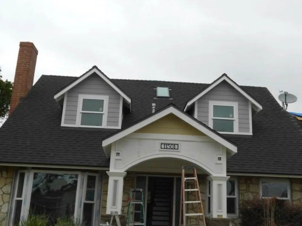 Slide of A&M Roofing