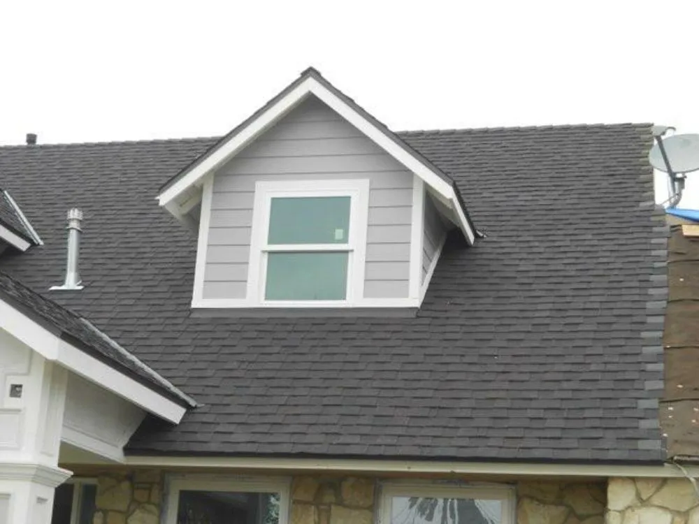 Slide of A&M Roofing