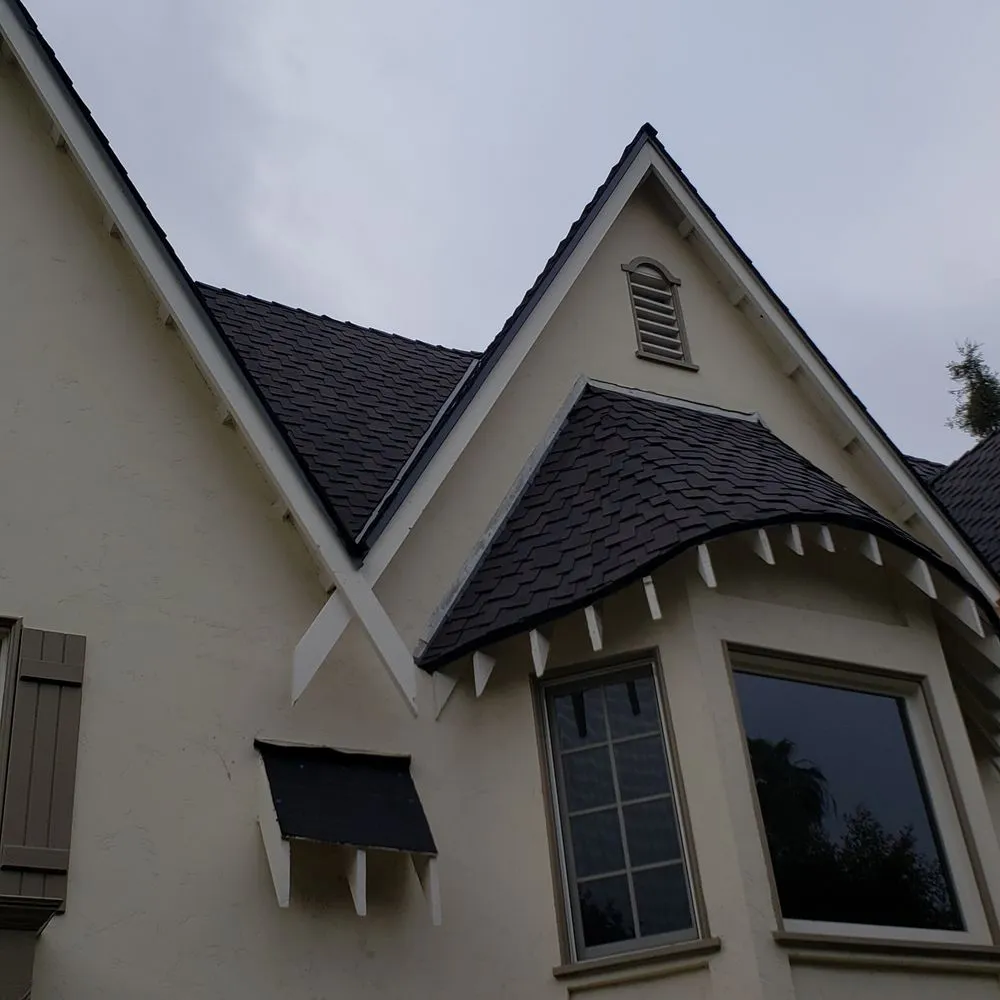 Slide of A&M Roofing