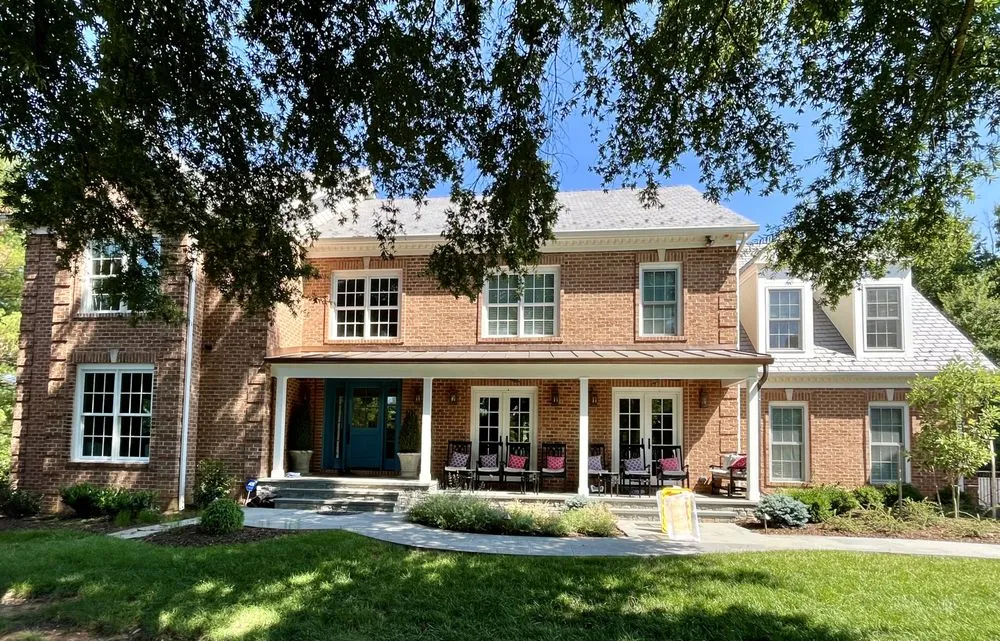 Slide of A&M Roofing