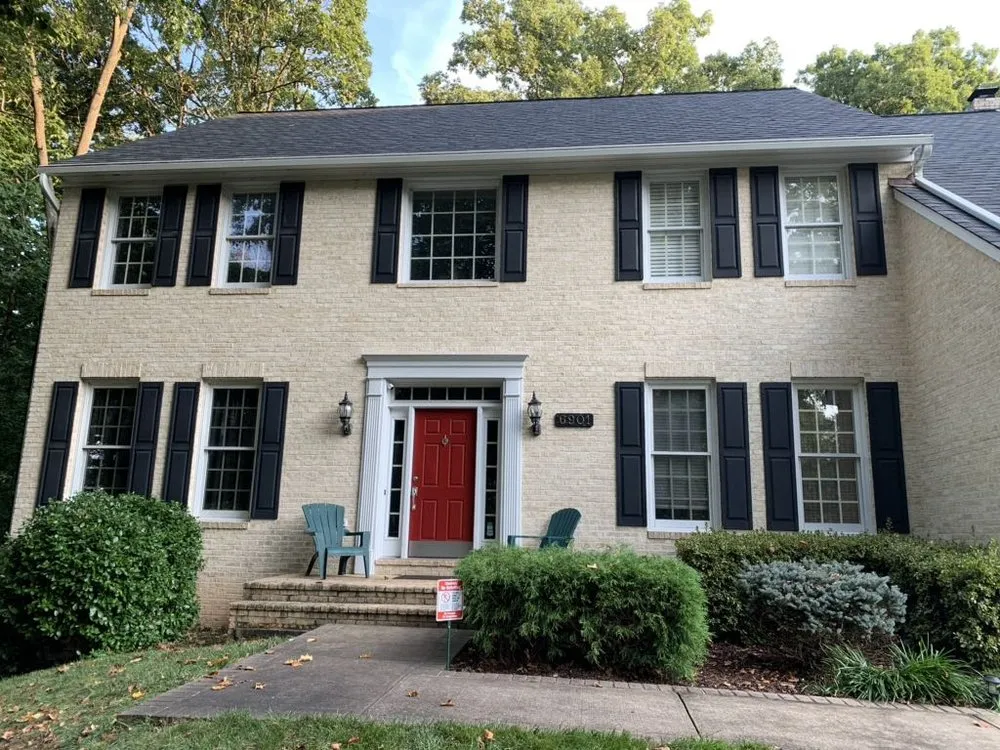 Slide of A&M Roofing
