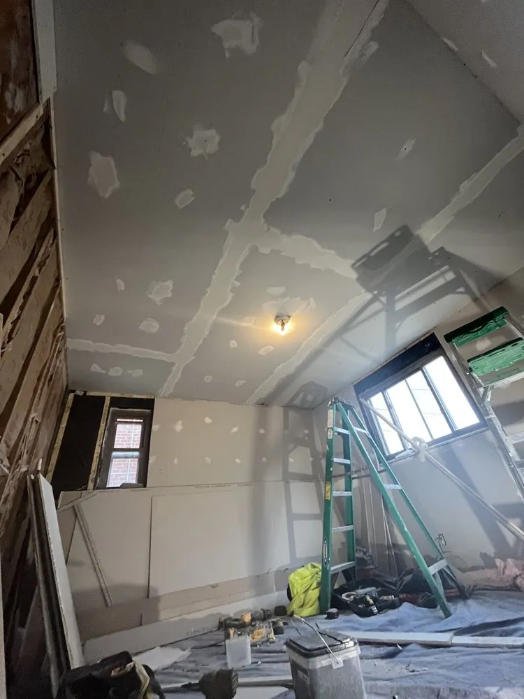 Slide of AM Solutions