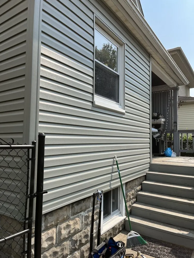 Slide of AM Solutions