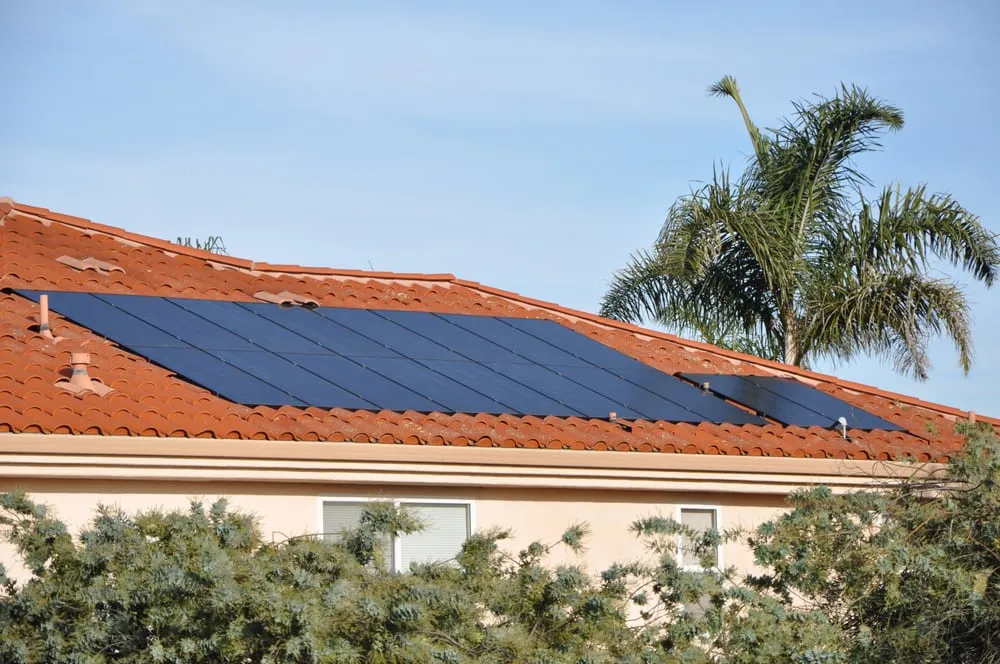 Slide of AM Sun Solar & Roofing