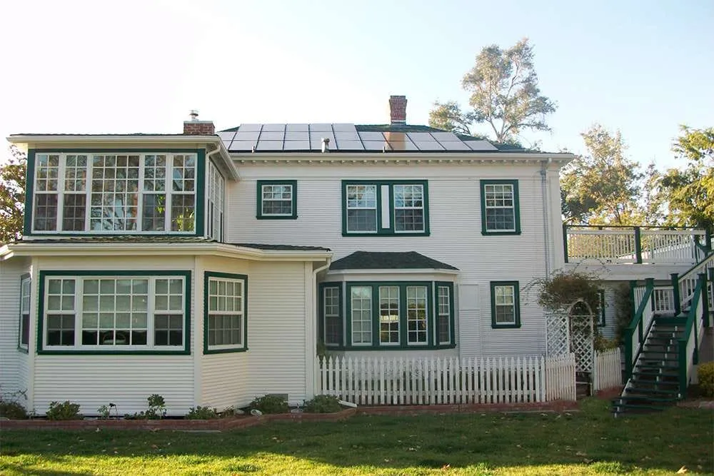 Slide of AM Sun Solar & Roofing