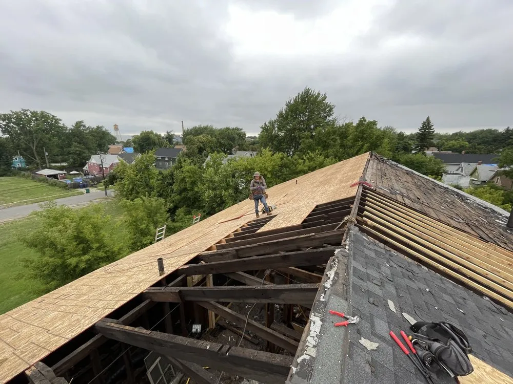 Slide of Amaru Roofing