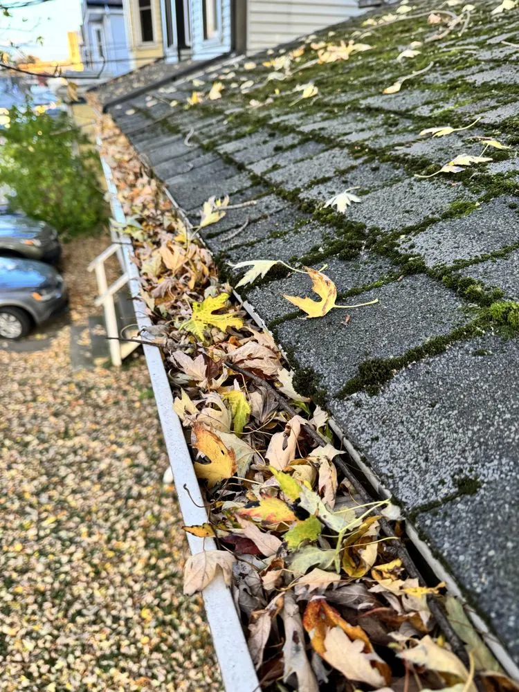 Slide of Amaru Roofing