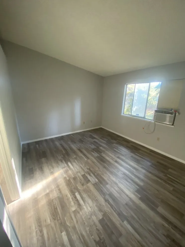 Slide of Amaysing Construction