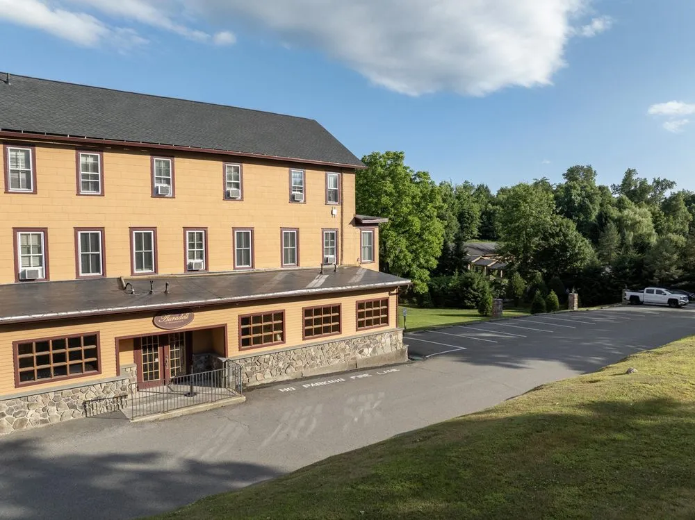 Slide of Amazed Roofing