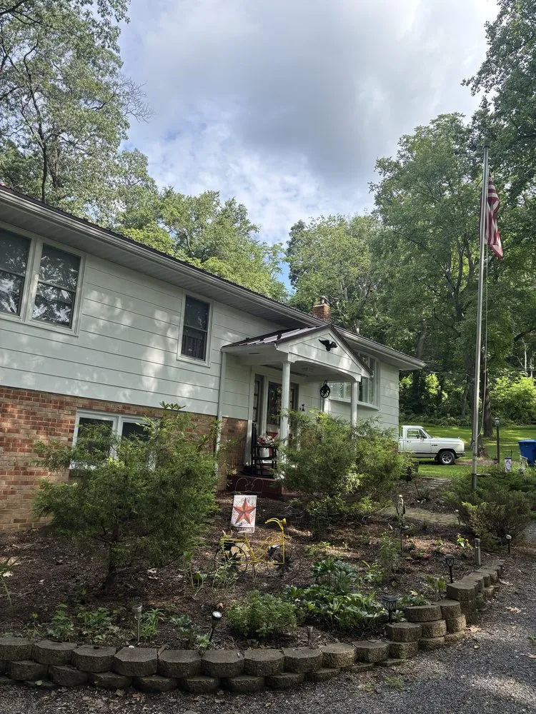 Top-rated roof repair in Shermans Dale, PA by Amazing Blessings Enterprise