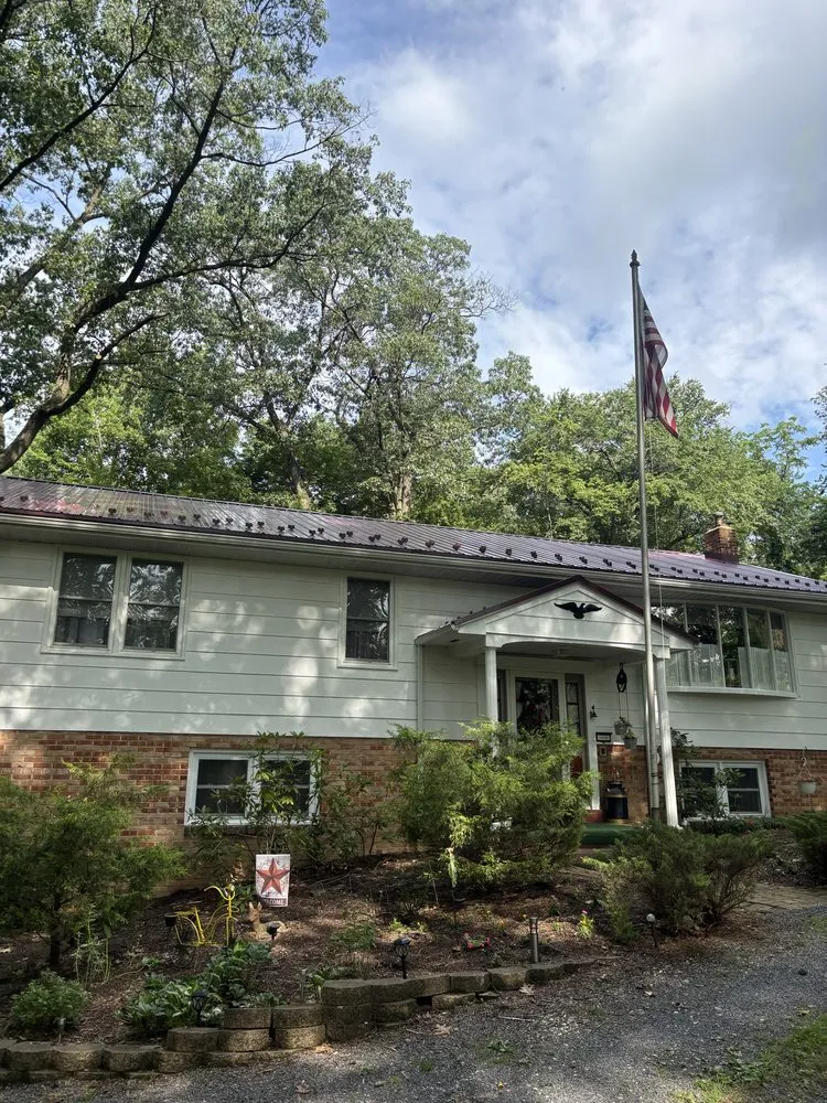 Reliable roof repair for fast service in Shermans Dale, PA by Amazing Blessings Enterprise