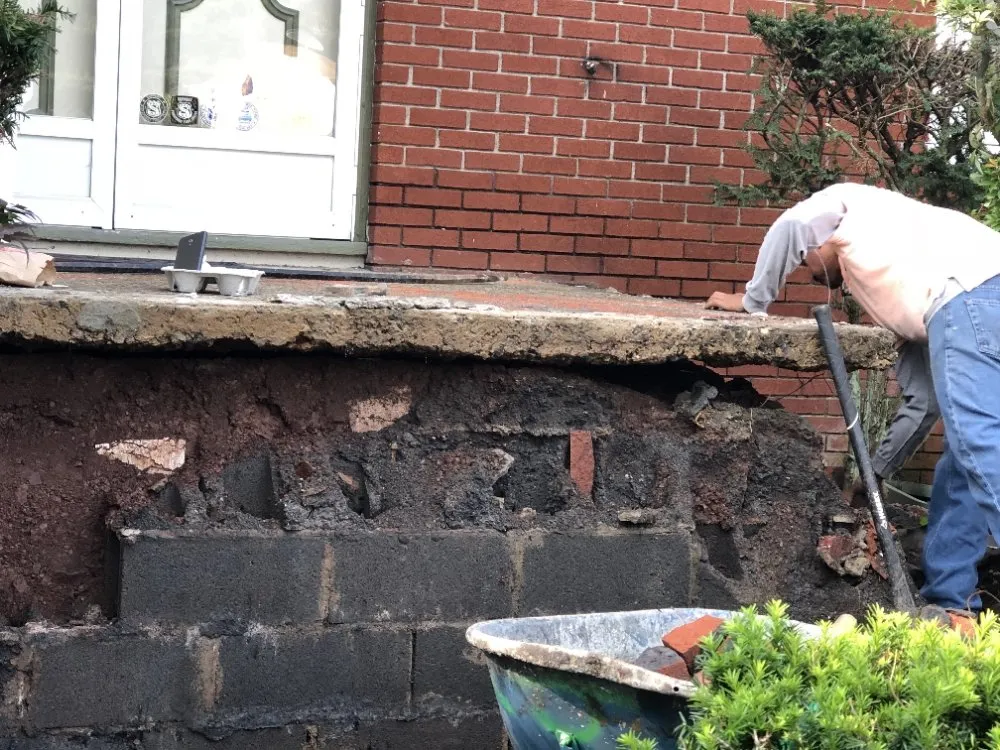 Slide of Amazon Construction