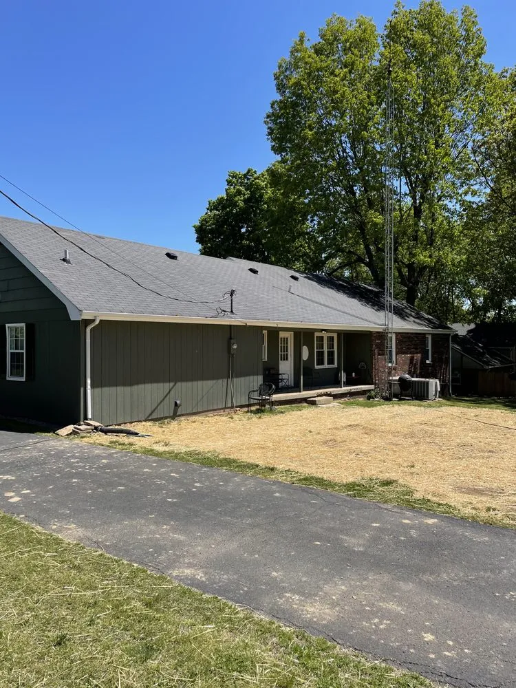 Emergency residential roofing service experts serving Sedalia, KY - Ambient Roofing Co