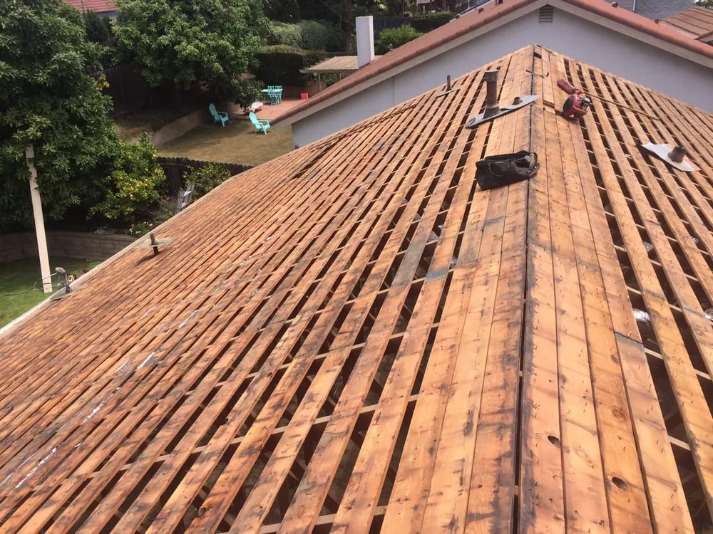 Slide of Ambriz Roofing