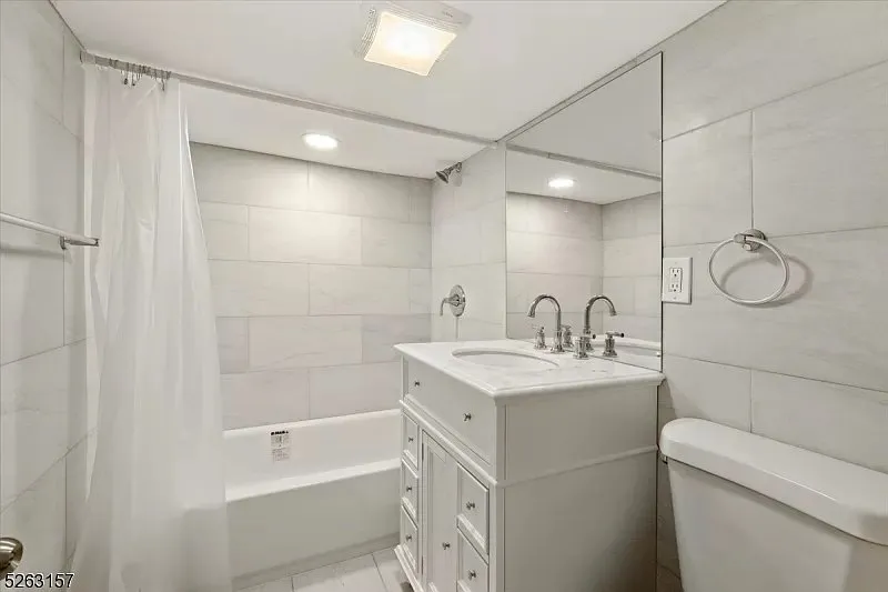 Slide of Ameri Building Construction