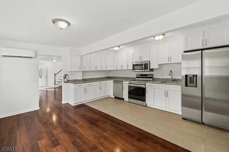 Slide of Ameri Building Construction