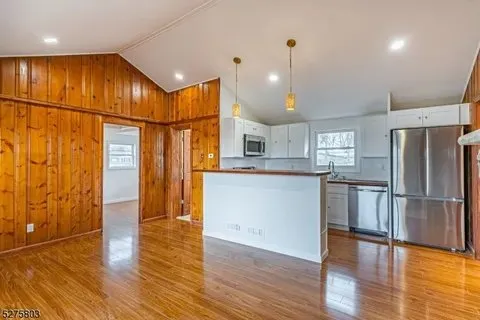 Slide of Ameri Building Construction