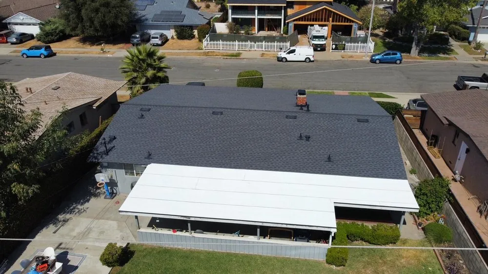 Slide of American Array Solar and Roofing