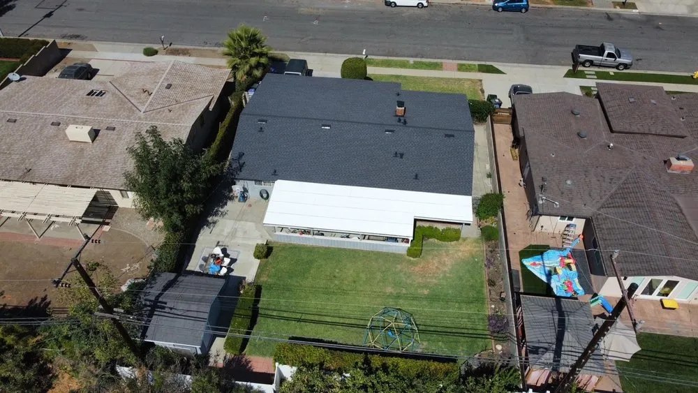 Slide of American Array Solar and Roofing