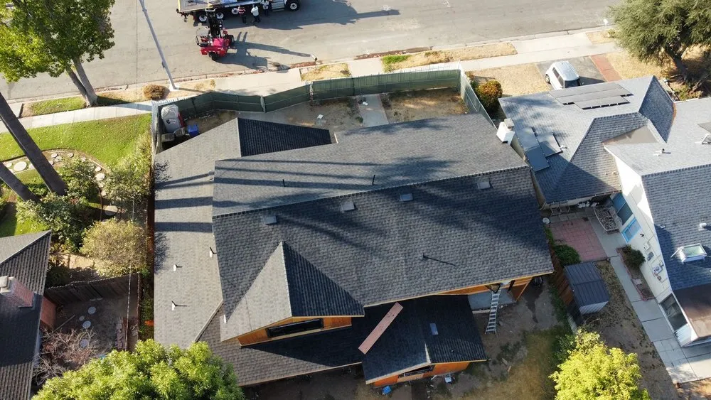 Slide of American Array Solar and Roofing