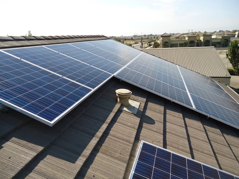 Slide of American Array Solar and Roofing