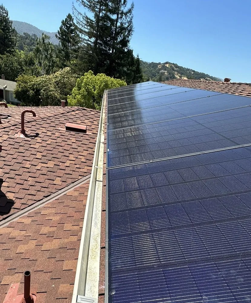 Slide of American Array Solar and Roofing