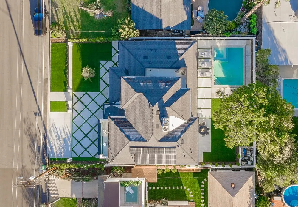 Slide of American Array Solar and Roofing