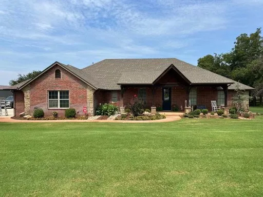 Slide of American Capital Roofing & Construction