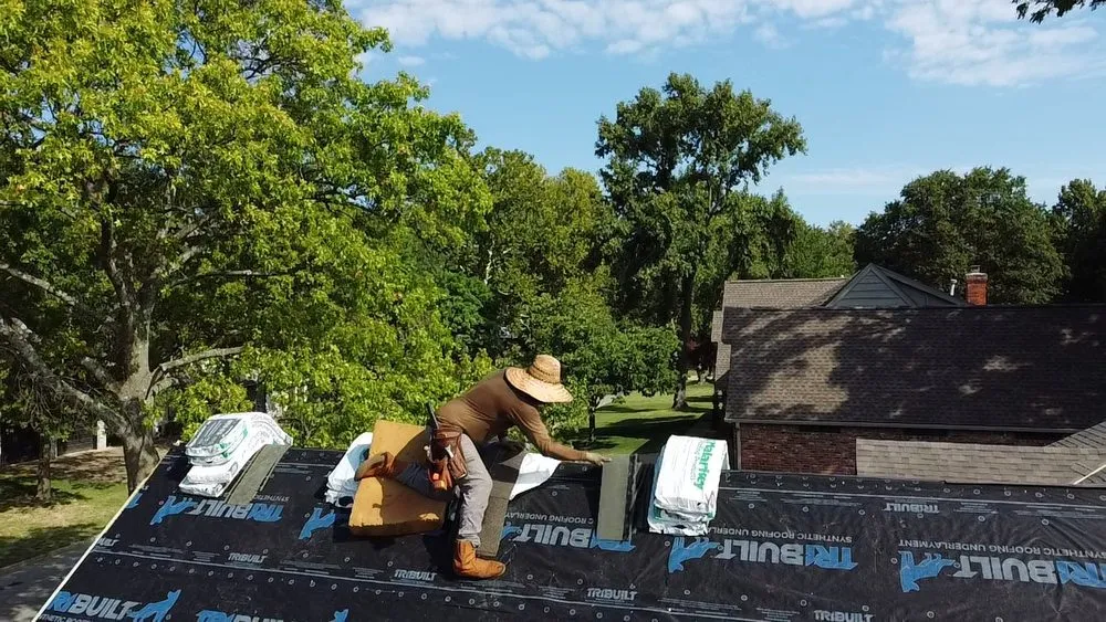 Slide of American Capital Roofing & Construction