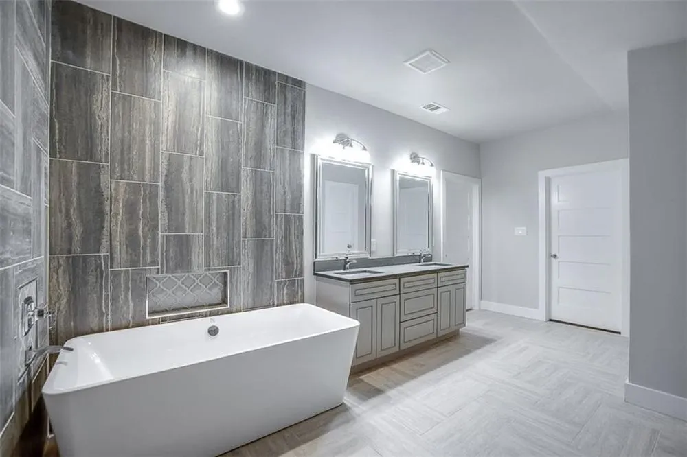 Slide of American Construction & Roofing