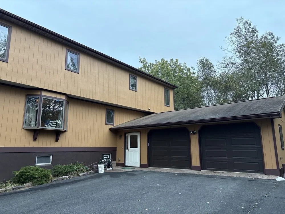 Reliable residential roofing service with free inspection in Northhampton, PA by American Construction & Roofing