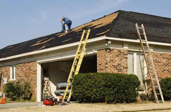 American Construction & Roofing Logo