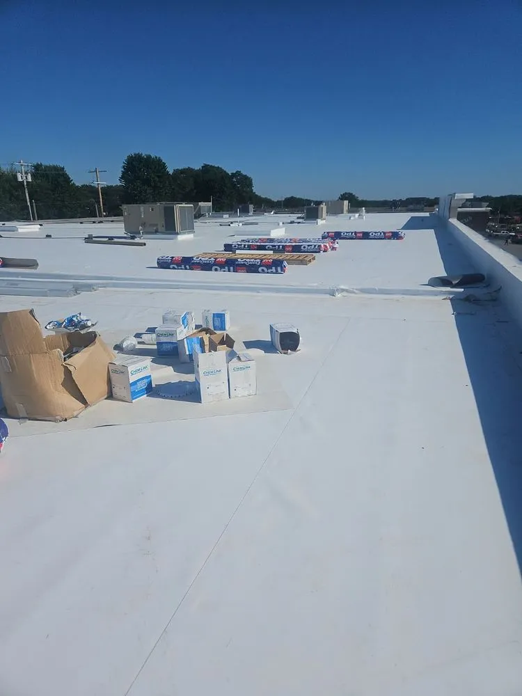 Emergency shingle roofing service experts serving Stewartsville, MO - American Patriots Roofing