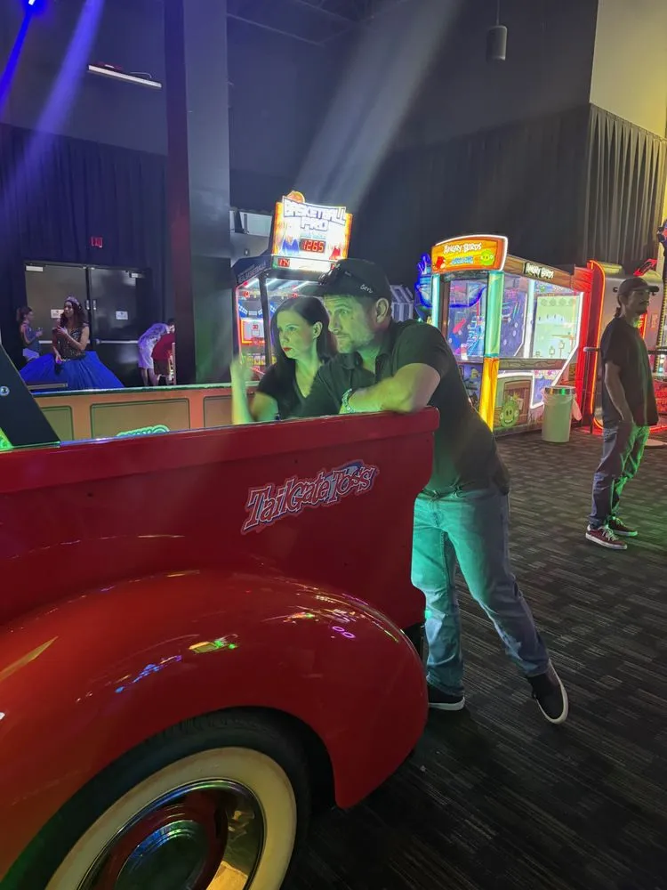 Slide of American Roofing & Waterproofing