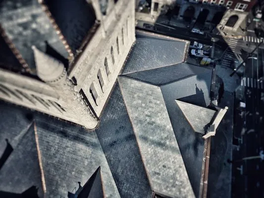 American Roofing and Metal Logo