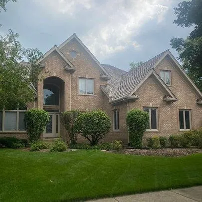 Slide of American Storm Contractors