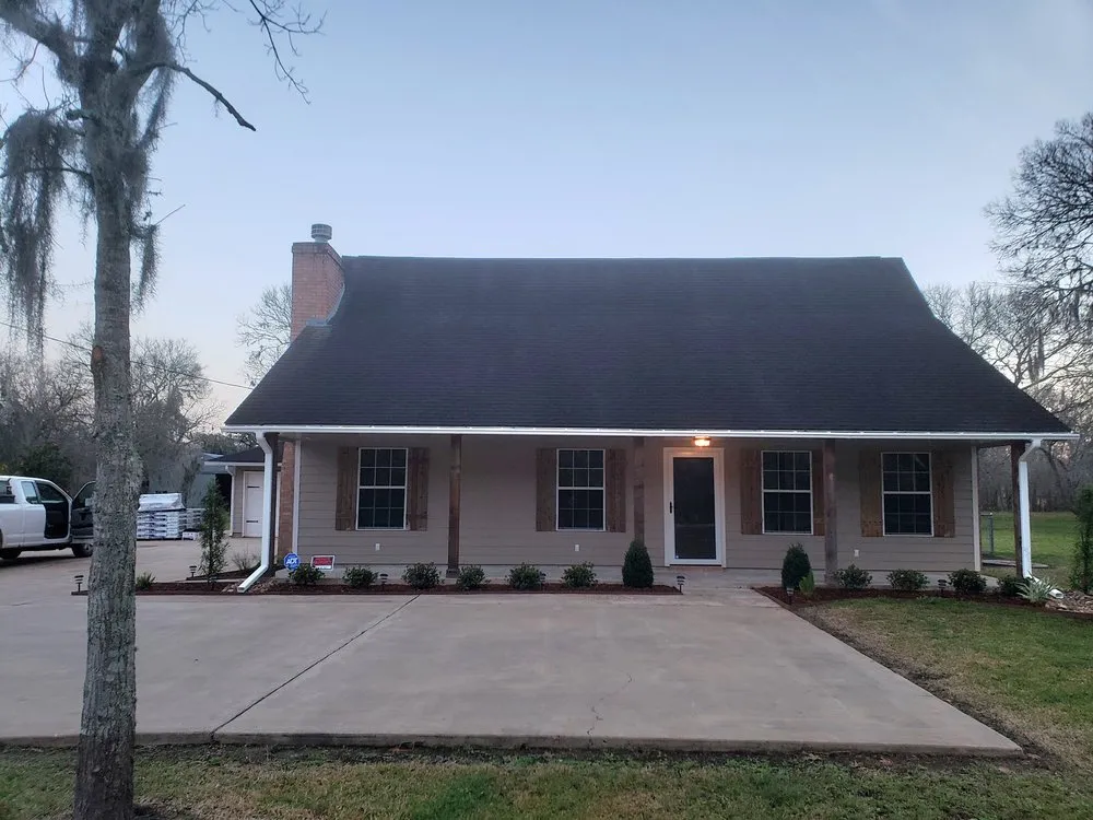 Slide of Ameripro Contractors