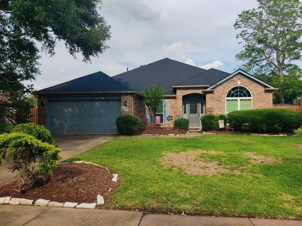 Slide of Ameripro Contractors