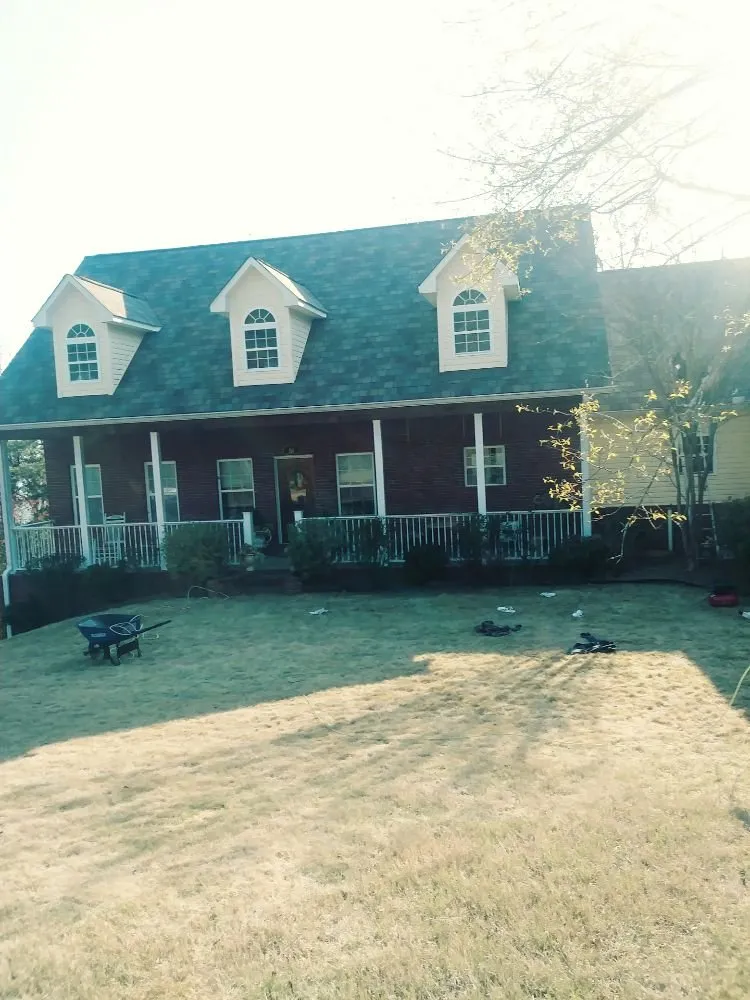 Slide of Amigo Roofing