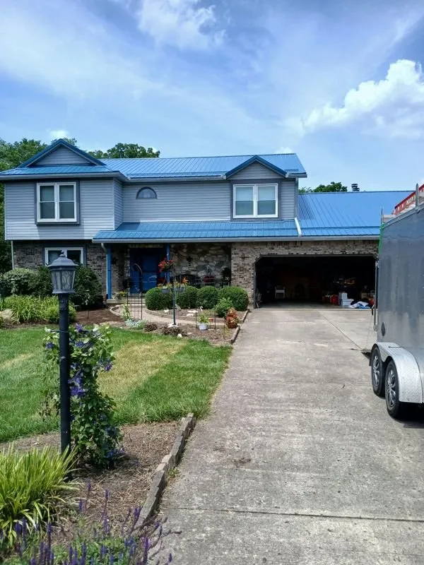 Slide of Amish Craftsman